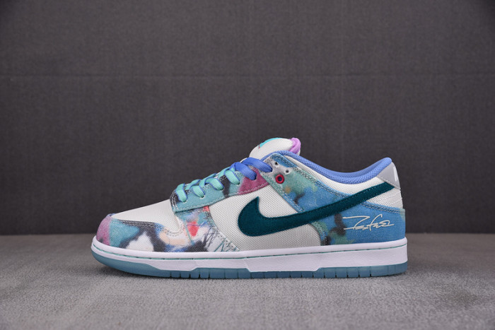 Nike SB Dunk Low Futura Laboratories Bleached Aqua  HF6061-400