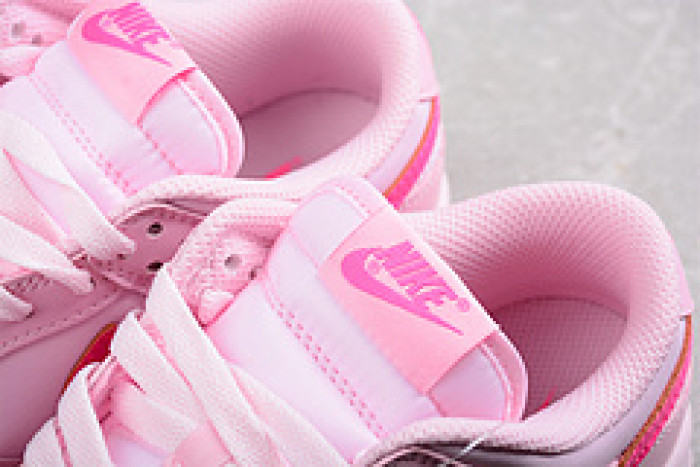 Nike Dunk Low Triple Pink  DH9756-600