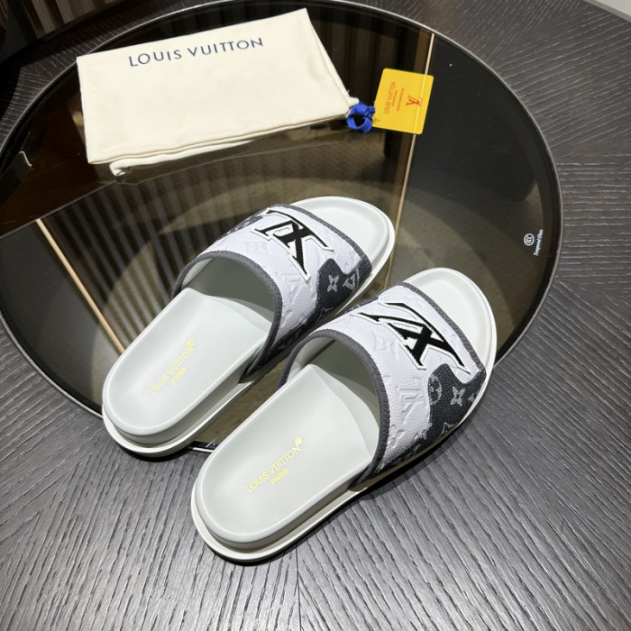 L0VT SANDAL