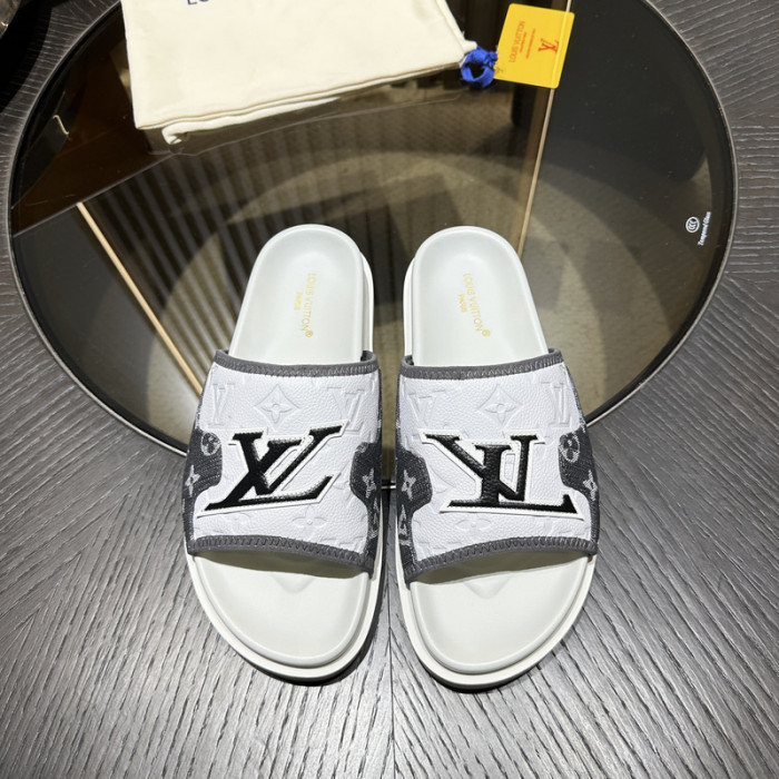 L0VT SANDAL