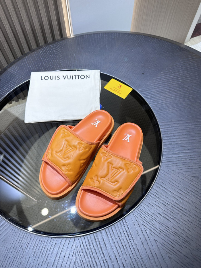 L0VT SANDAL