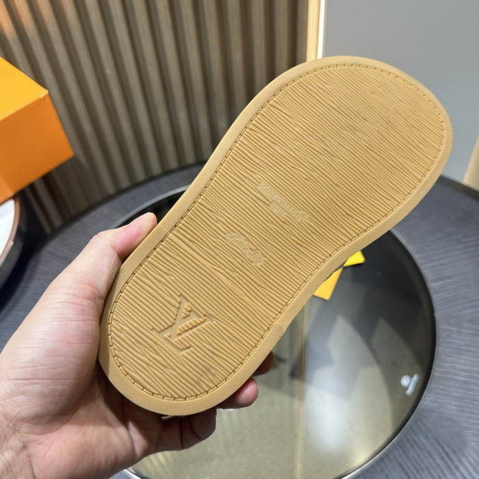 L0VT SANDAL