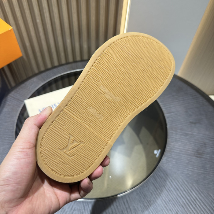 L0VT SANDAL