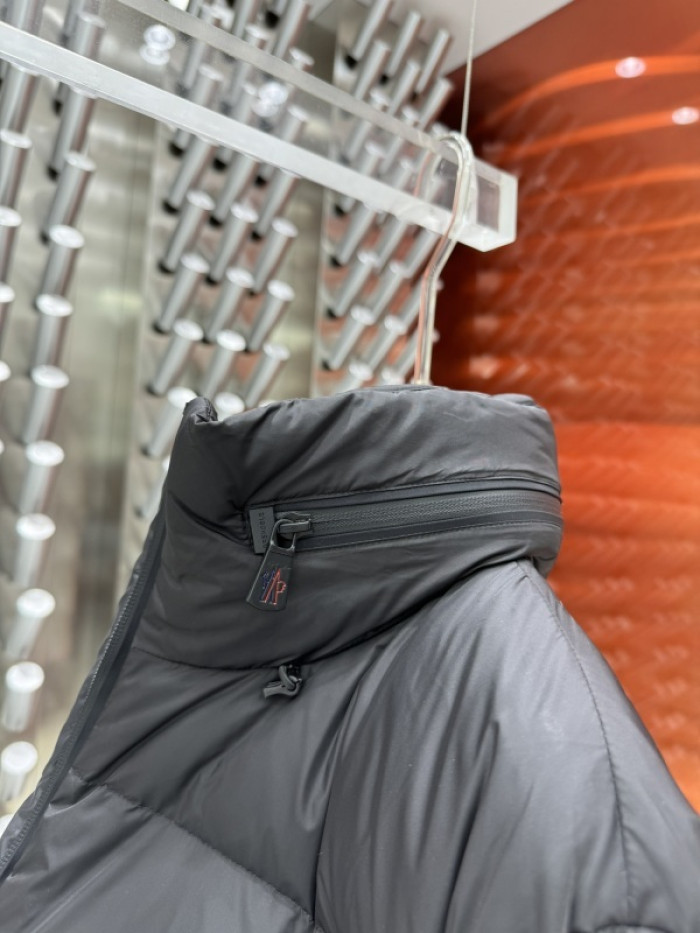 M0*C1ER DOWN JACKET