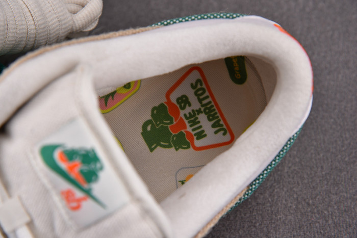 Jarritos x Nike Dunk SB Low Phantom and Malachite FD0860-001