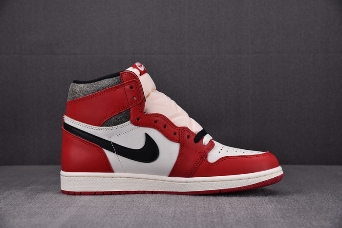 Air Jordan 1 Retro High OG Chicago Lost and Found DZ5485-612