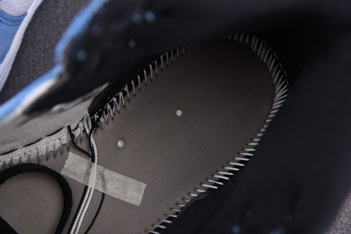 AIR JORDAN 1 HIGH OG “UNIVERSITY BLUE” 555088-134